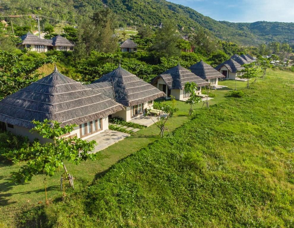 Crown Retreat Quy Nhơn: chọn bungalow vườn, biển hay sát bãi cát?