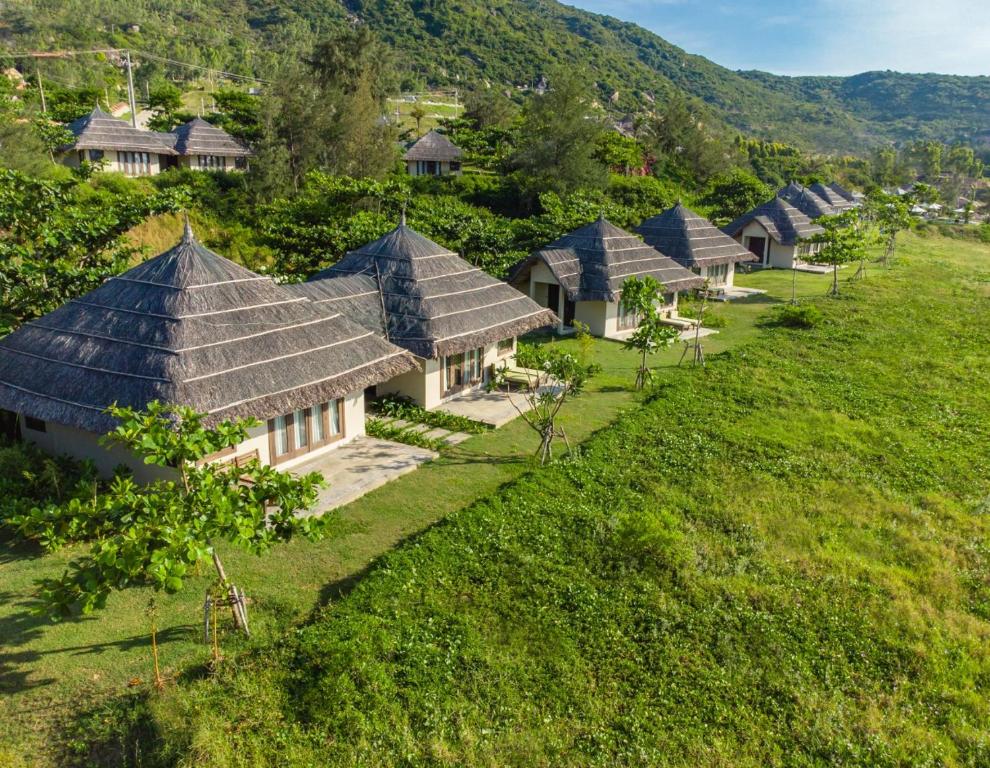 Crown Retreat Quy Nhơn: chọn bungalow vườn, biển hay sát bãi cát?