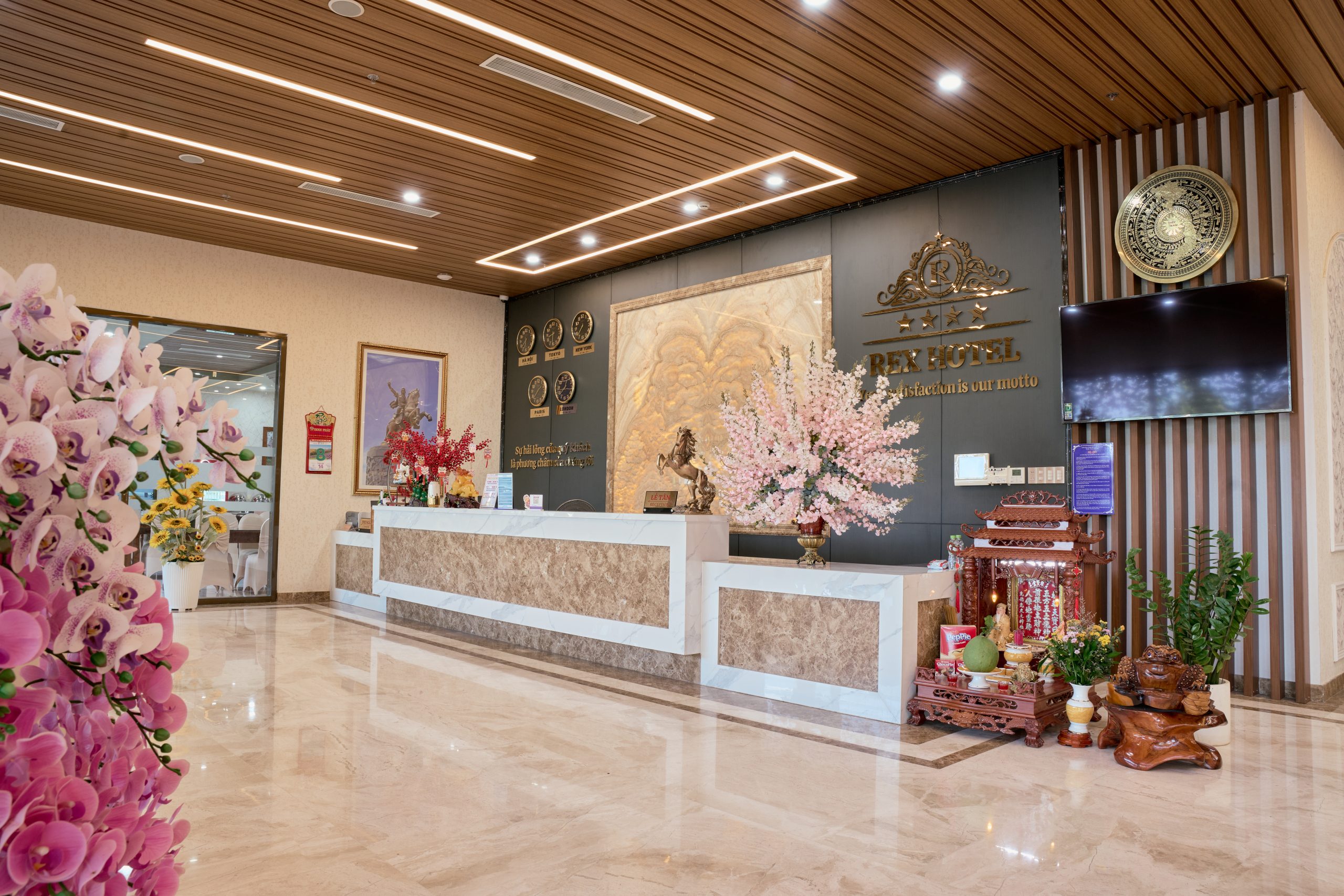 Đi công tác An Nhơn, nên chọn hạng phòng nào ở Rex Hotel?