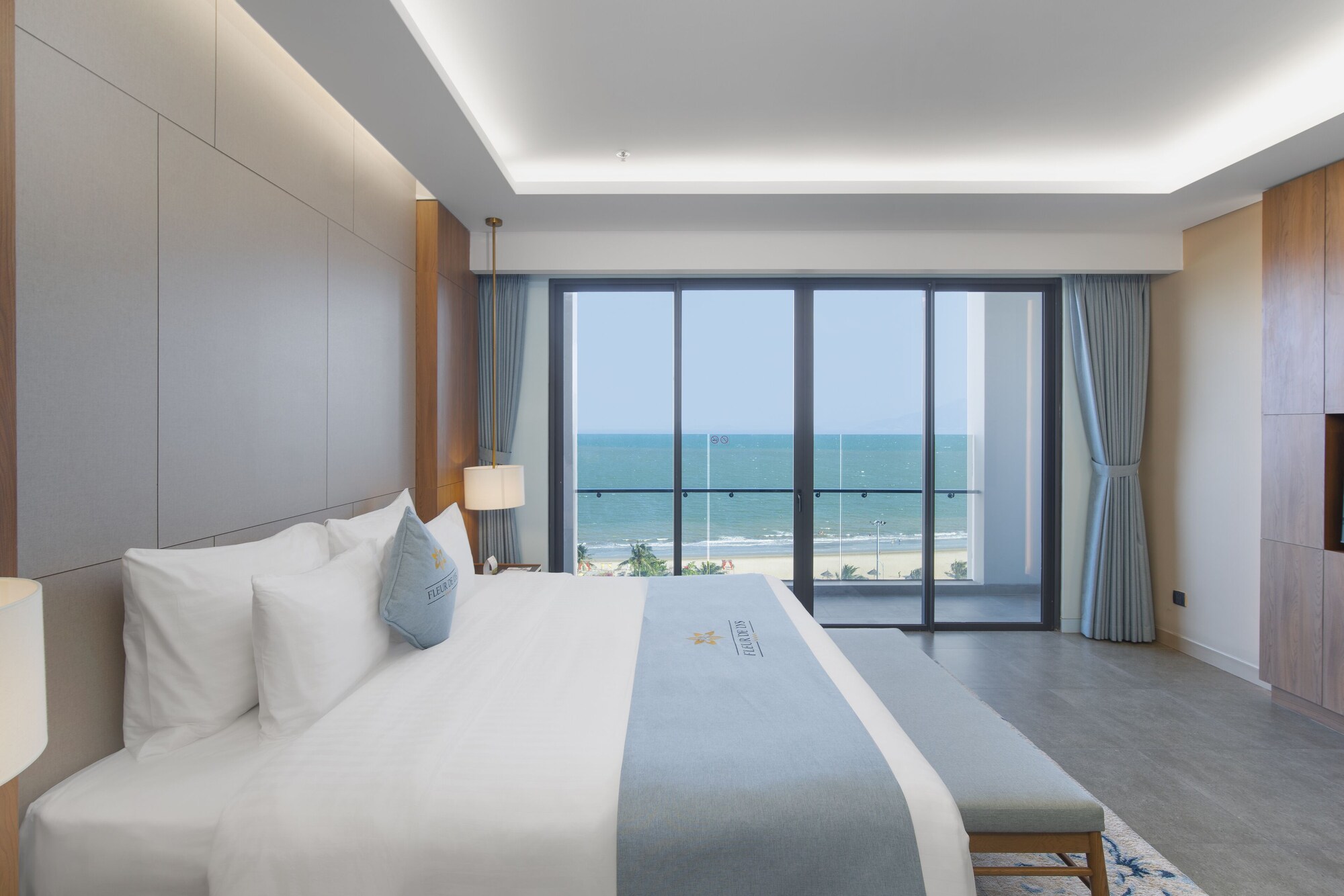 Fleur De Lys Hotel Quy Nhơn: phòng hướng biển và suite trên Nguyễn Huệ