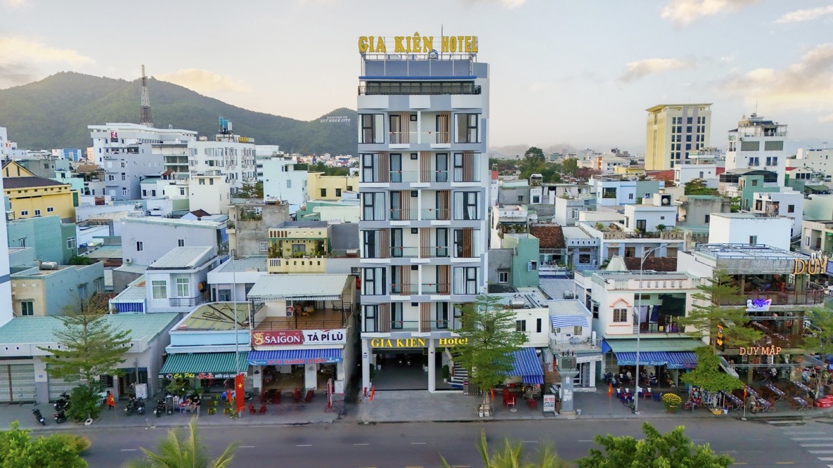Gia Kiên Quy Nhơn: phòng cửa sổ hay ban công tầng cao ở 270 Xuân Diệu?