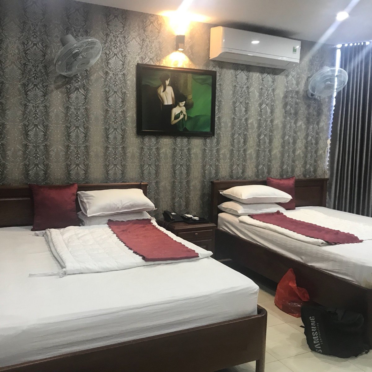 Khách sạn Ý Linh Quy Nhơn: chọn giường và ban công khi ở tuyến Nguyễn Huệ