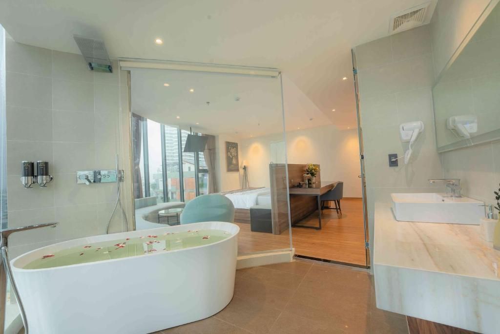 MERIA Hotel Quy Nhơn: bảng phòng từ Standard đến Family Connecting
