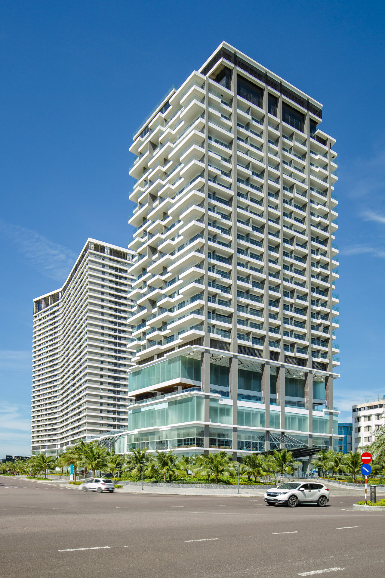 Review FLC City Hotel Beach Quy Nhơn: Có gì cho kỳ nghỉ phố biển?