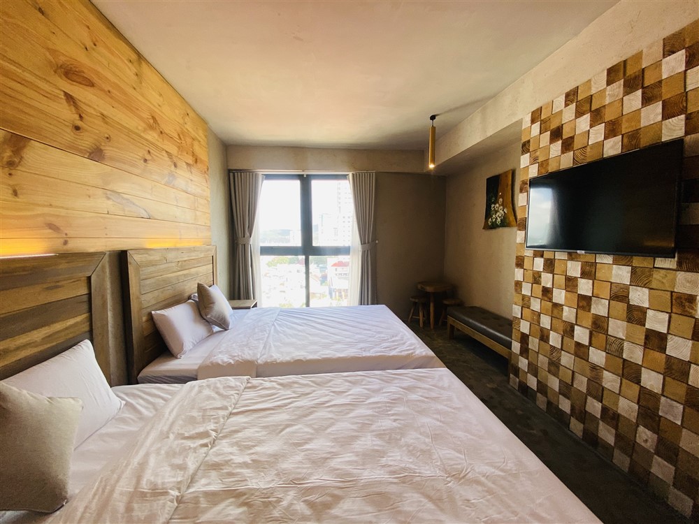 Rustic Hotel Quy Nhơn: chọn phòng và khám phá nhà hàng tầng 1, rooftop